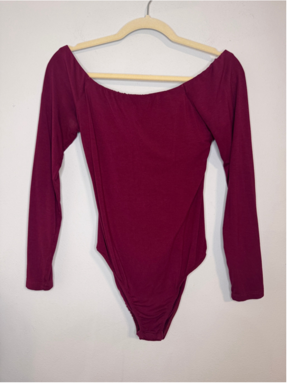 Women's Lush Burgundy Long Sleeve Off-Shoulder Bodysuit Size M